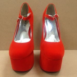 New Red Suede Curved Wedge High Pump size 9